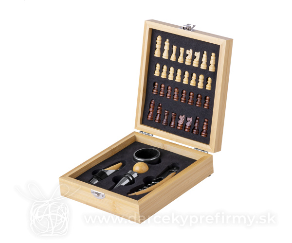 Kaspar - šach so sadou na víno