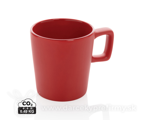 Moderný keramický hrnček na kávu