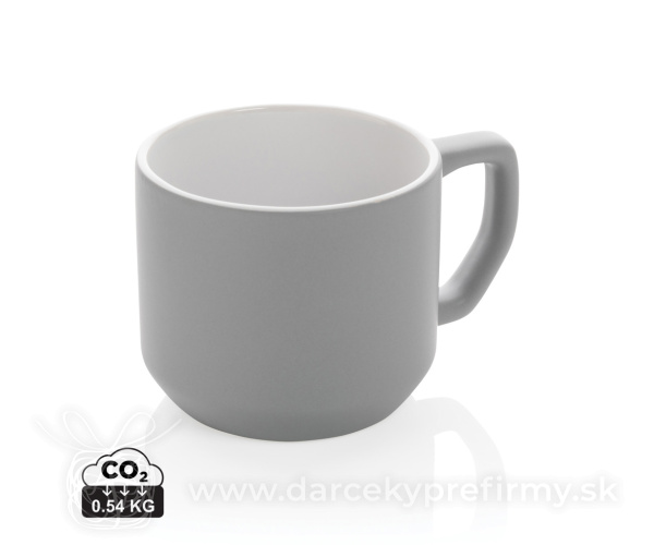 Moderný keramický hrnček