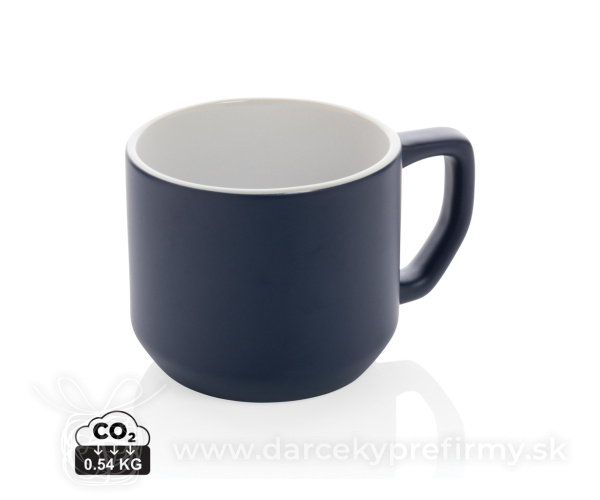 Moderný keramický hrnček